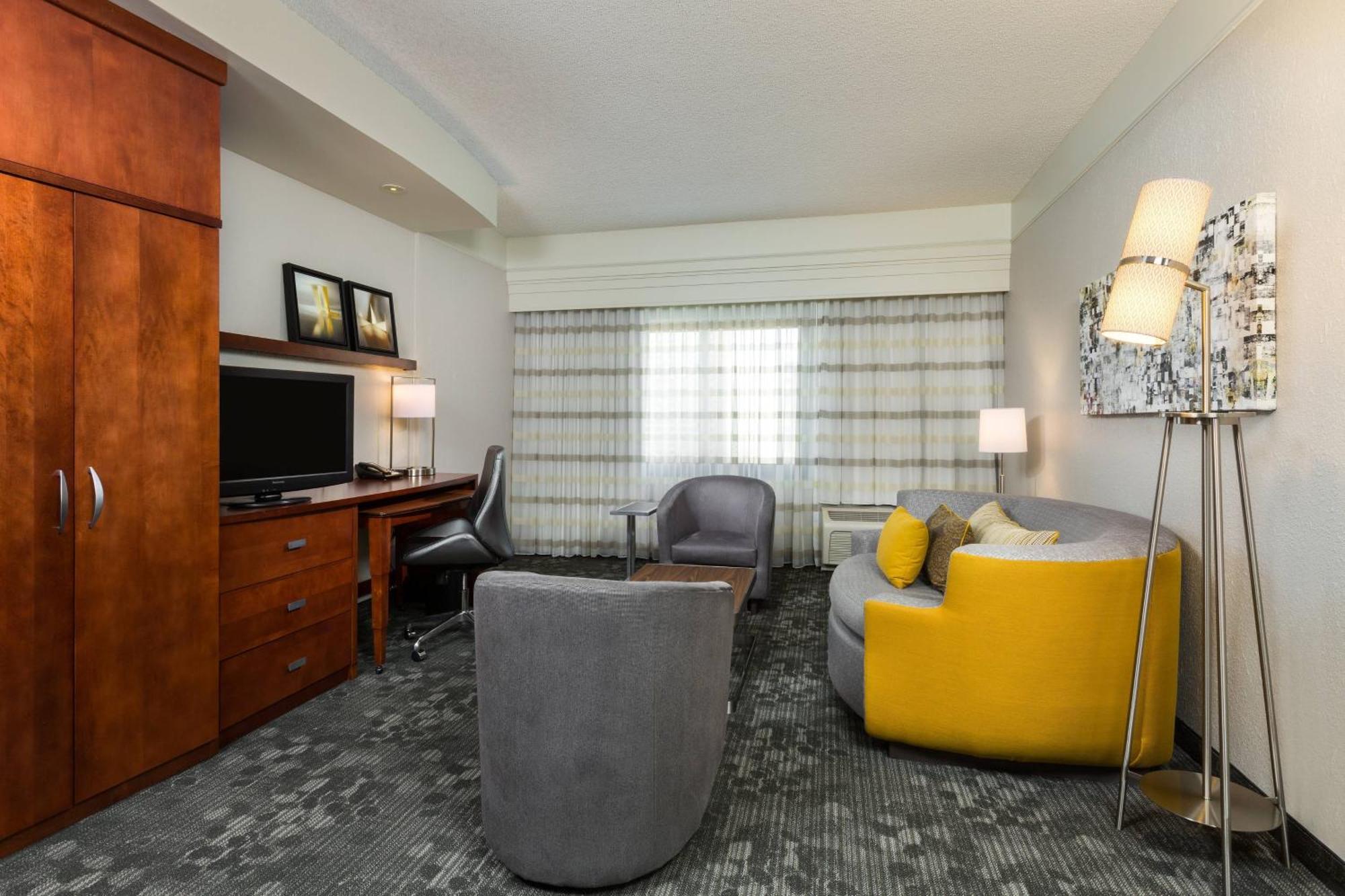 Courtyard By Marriott Galleria Hotel Houston