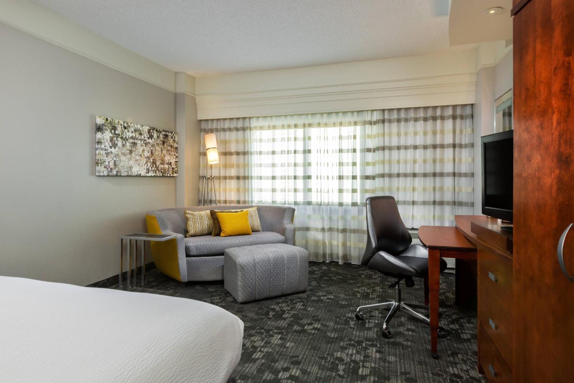 Courtyard By Marriott Galleria Hotel Houston