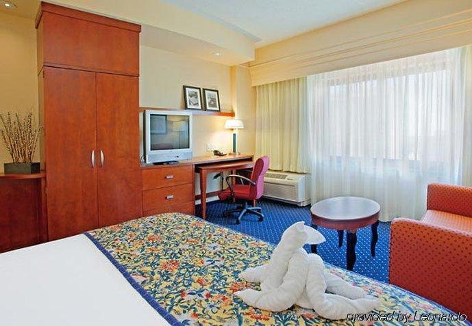 Courtyard By Marriott Galleria 3*