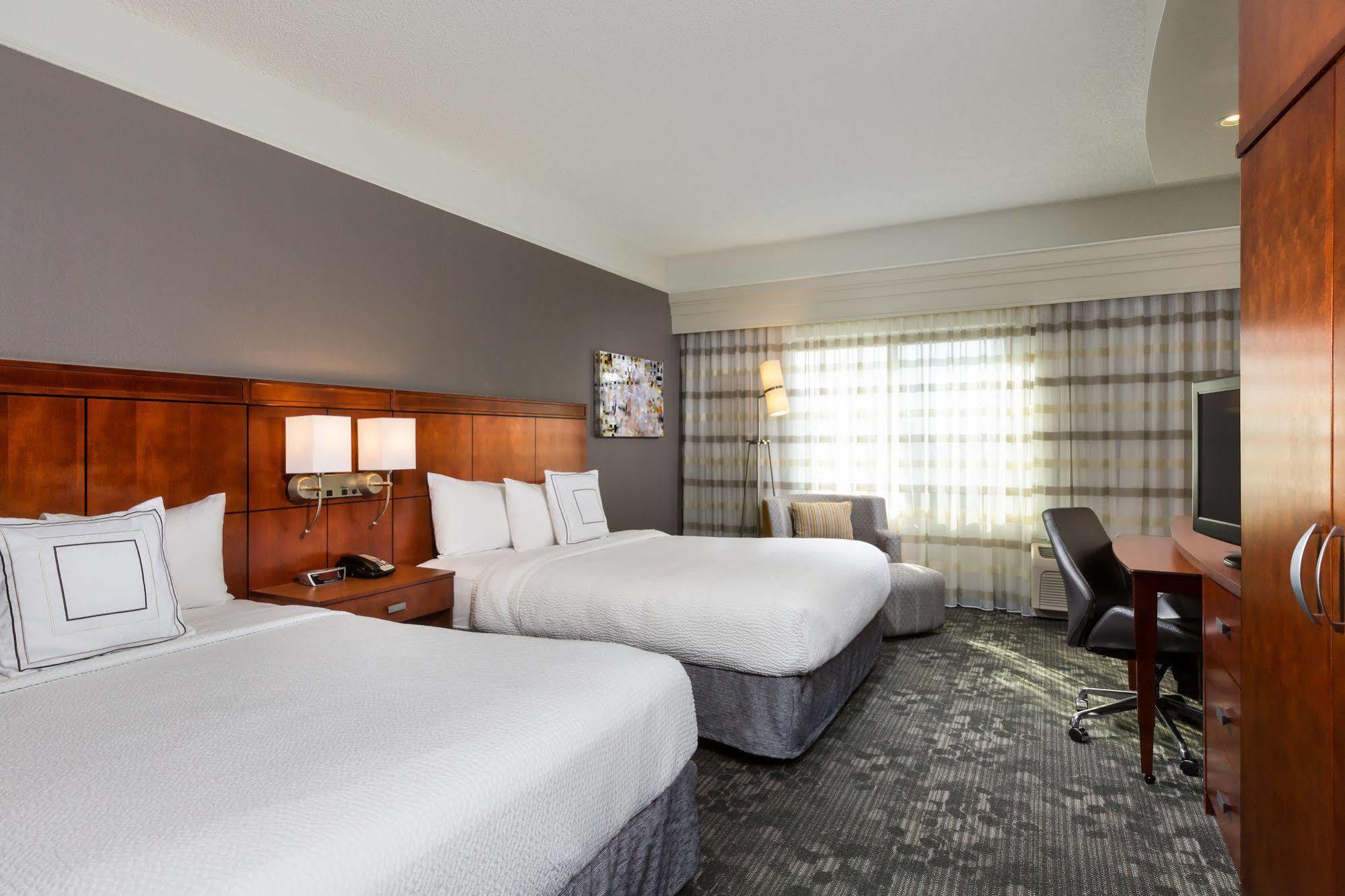 Courtyard By Marriott Galleria Hotel Houston